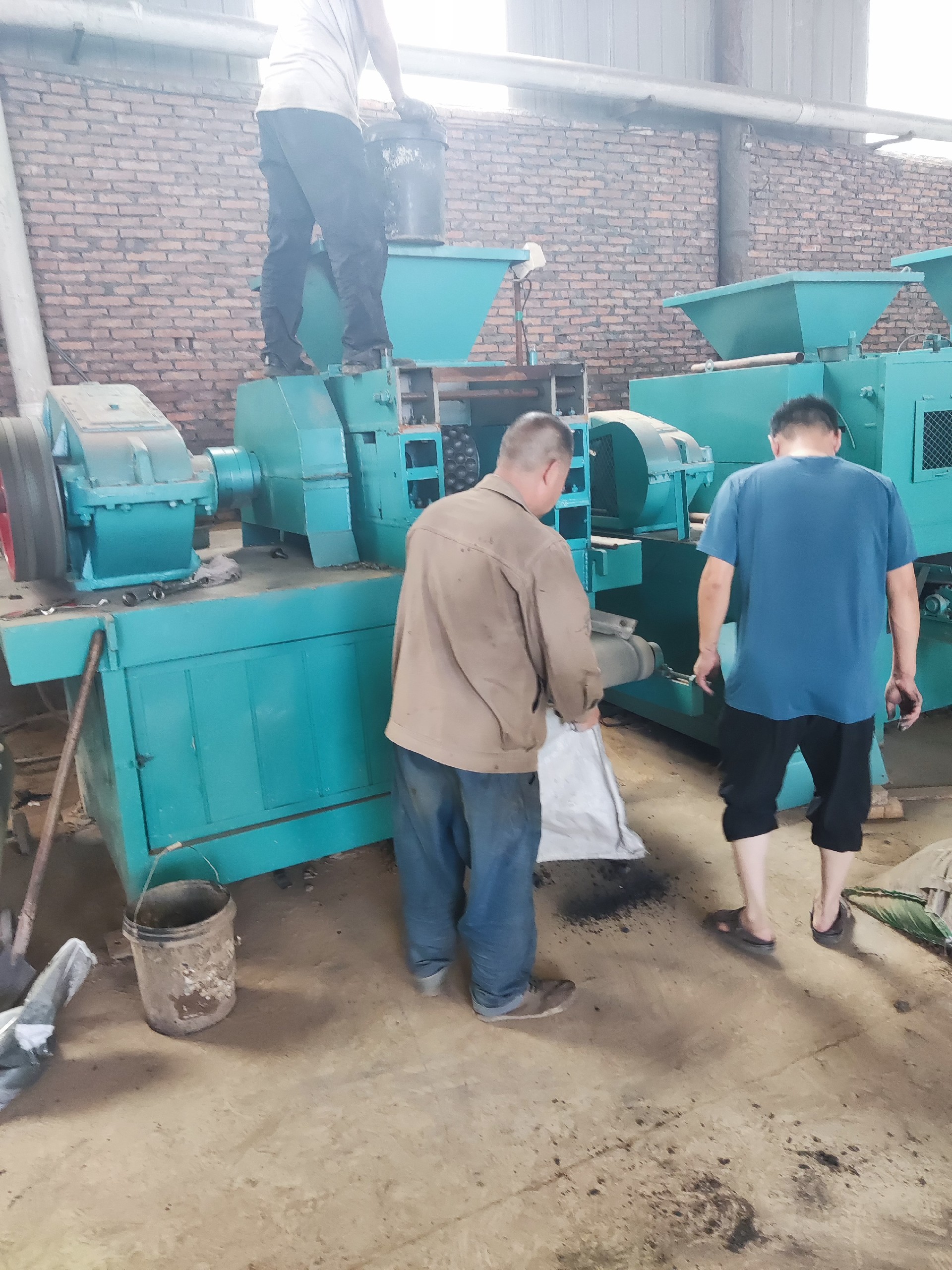 壓球機有效提升鋼廠資源循環(huán)利用率 壓球機有效提升鋼廠資源循環(huán)利用率